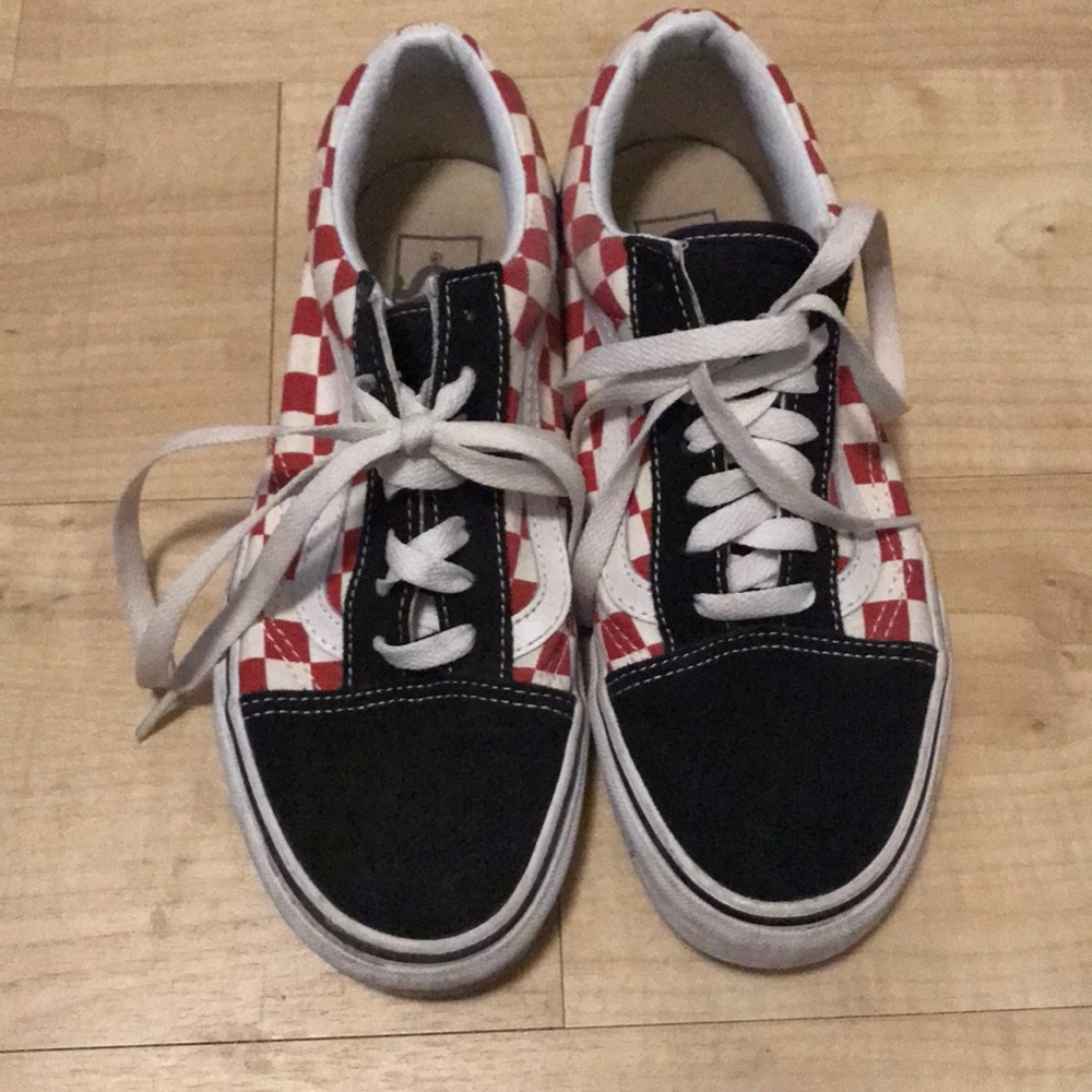 Rare red / black checkered vans size 7
